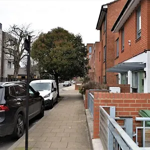  Holiday home 4 Bedroom House