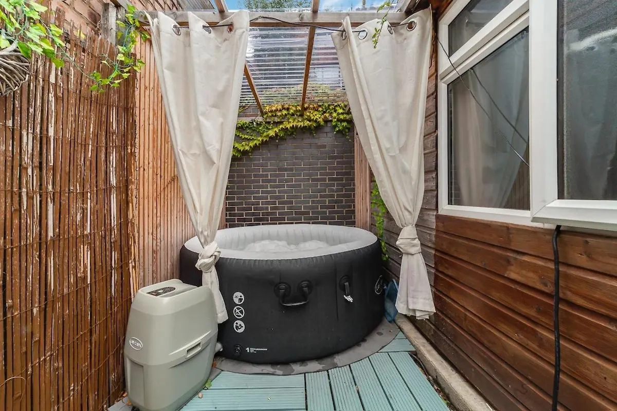 Relax 2Bdr With Sauna, Hot Tub And Cinema London United Kingdom