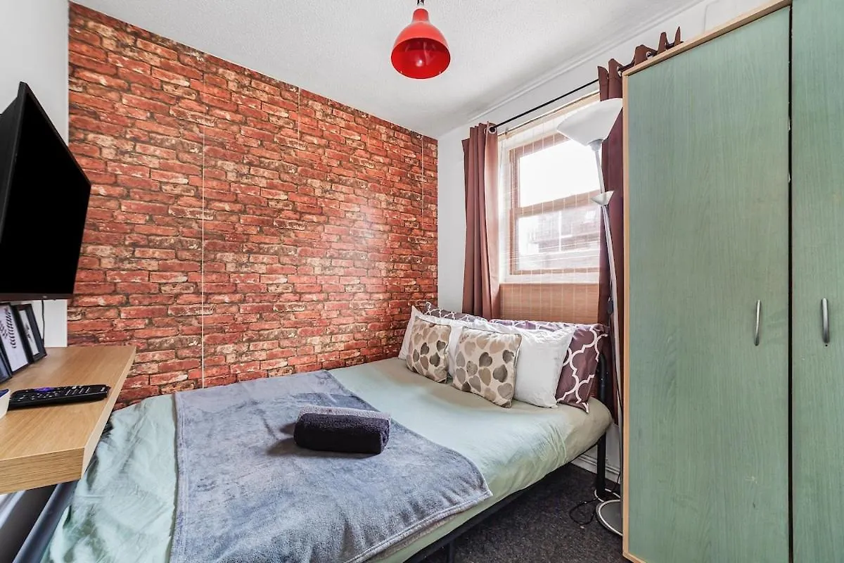 Holiday home Relax 2Bdr With Sauna, Hot Tub And Cinema London